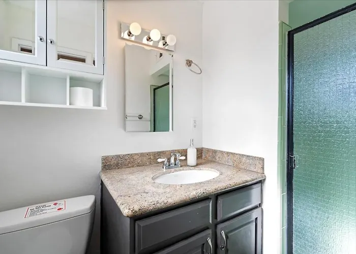 Holiday home Basketball Court & Heated Pool, 1 Mi To Old Town! Scottsdale