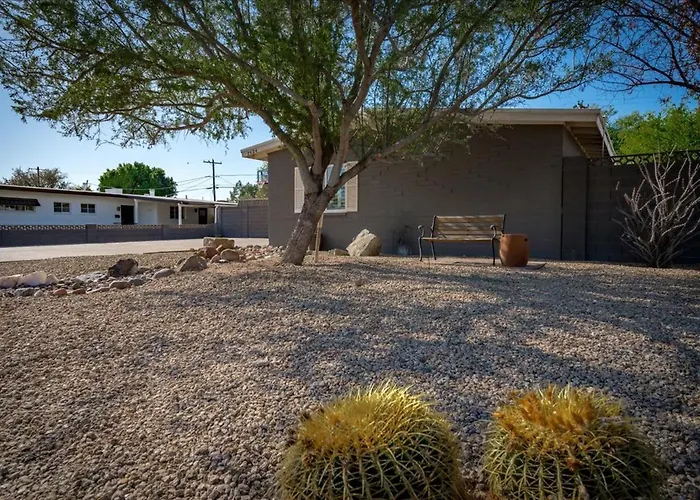 Basketball Court & Heated Pool, 1 Mi To Old Town! * Scottsdale