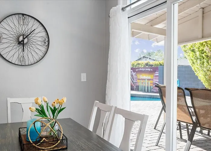 Holiday home Basketball Court & Heated Pool, 1 Mi To Old Town! *