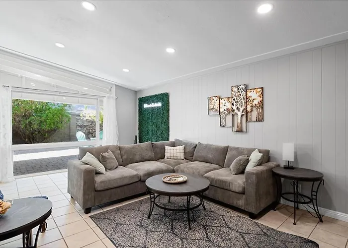 Basketball Court & Heated Pool, 1 Mi To Old Town!